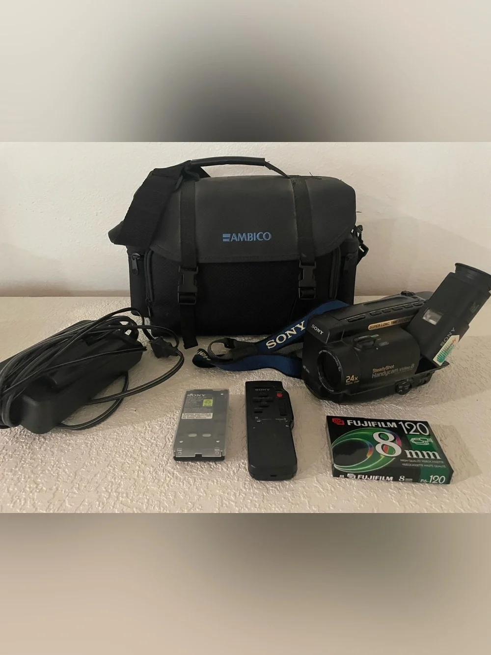 Sony Handycam CCD-TR94 8mm Video8 Video Camera Camcorder/Remote Bundle Tested